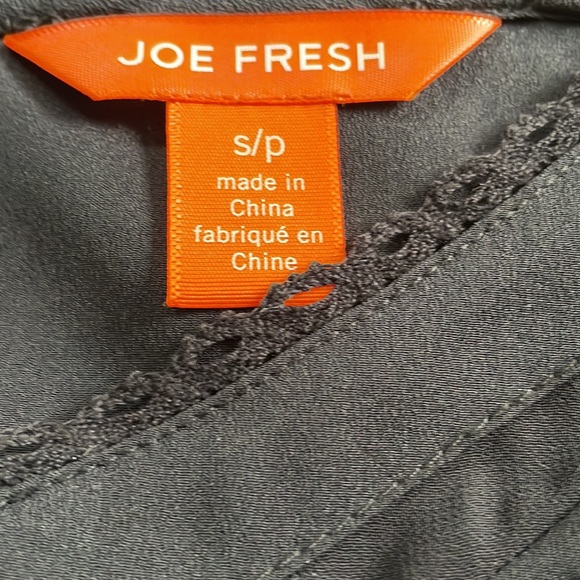 JOE FRESH SILKY BLACK TANK TOP. SIZE SMALL - Picture 5 of 5